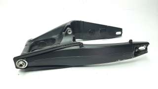 Recambio de puente trasero para honda cb 650r 2018- referencia OEM IAM 52200MKND50  
