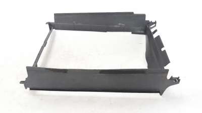 Recambio de calandra delantera de radiador para dacia sandero 2012- 1.2 16v cat referencia OEM IAM 215596207R  