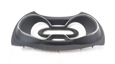Recambio de moldura para renault captur 2013- 0.9 energy referencia OEM IAM 682507178R  