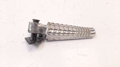 Recambio de estribo lateral para suzuki gladius 650 2009-2015 referencia OEM IAM 4361137H20000  