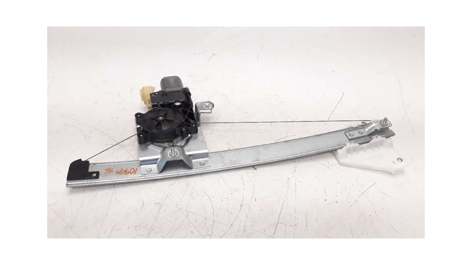 Recambio de elevalunas trasero derecho para ford kuga (cbs) 2012- 2.0 tdci cat referencia OEM IAM CJ54S27000BH   Recambio de elevalunas trasero derecho para ford kuga (cbs) 2012- 2.0 tdci cat referencia OEM IAM CJ54S27000BH