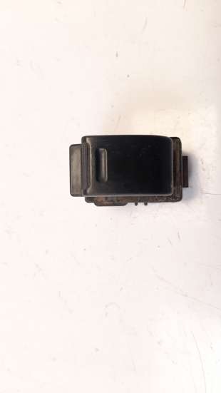 Recambio de mando elevalunas delantero derecho para toyota hilux (kun) 2005-2016 2.5 turbodiesel referencia OEM IAM 848100K010  