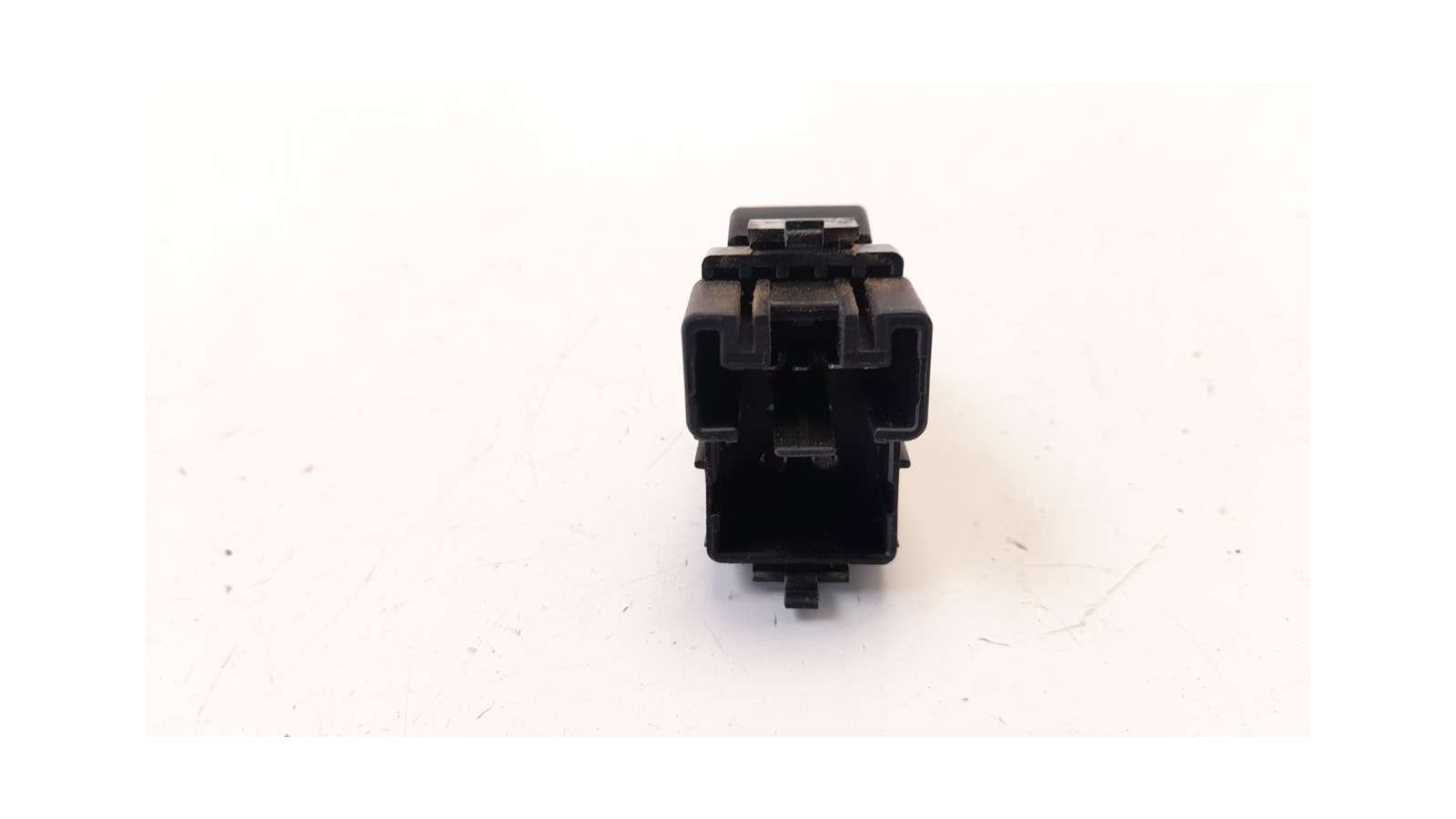 Recambio de mando elevalunas trasero izquierdo para toyota hilux (kun) 2005-2016 2.5 turbodiesel referencia OEM IAM 848100K010   Recambio de mando elevalunas trasero izquierdo para toyota hilux (kun) 2005-2016 2.5 turbodiesel referencia OEM IAM 848100K010