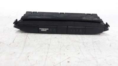 Recambio de pantalla multifuncion para hyundai i20 2014- 1.2 16v cat referencia OEM IAM 93700C8030  