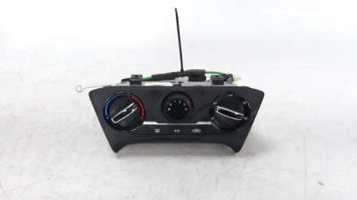 Recambio de mando calefaccion / aire acondicionado para hyundai i20 2014- 1.2 16v cat referencia OEM IAM 97250C8010SDH  