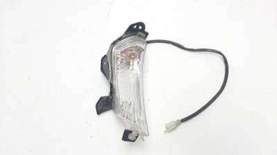 Recambio de piloto delantero derecho para yamaha x-max 125 2014-2020 referencia OEM IAM B74H332010  