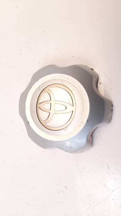 Recambio de tapacubos para toyota hilux (kun) 2005-2016 2.5 turbodiesel referencia OEM IAM 426030K140  