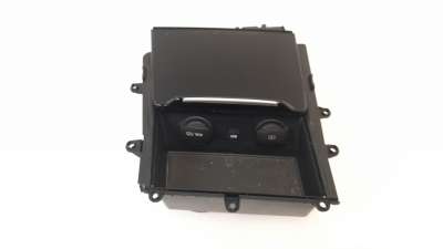 Recambio de guantera para kia xceed 2019- 1.0 tgdi cat referencia OEM IAM 84675J7000  