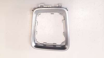 Recambio de moldura para kia xceed 2019- 1.0 tgdi cat referencia OEM IAM 84652J7010  