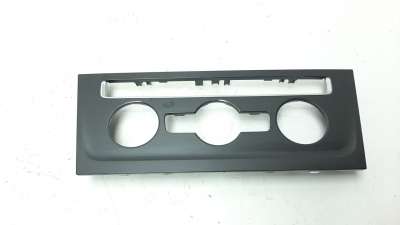 Recambio de moldura para volkswagen golf vii lim. (bq1) 2016- 1.0 tsi referencia OEM IAM 5G1863100  