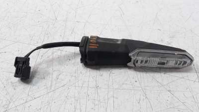 Recambio de piloto lateral izquierdo para kawasaki z 900 2016- z 900 referencia OEM IAM 230370460  