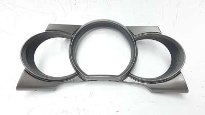 Recambio de moldura para citroën c3 2009-2017 1.2 12v vti referencia OEM IAM 9684289477  