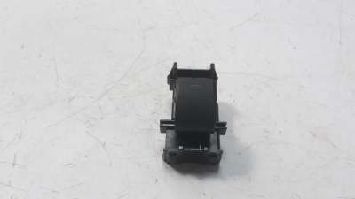 Recambio de mando elevalunas trasero izquierdo para lexus nx 2014- 2.5 16v cat (híbrido) referencia OEM IAM 8481078010  