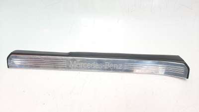 Recambio de moldura para mercedes-benz clase s (w221) berlina 2005-2013 4.0 cdi referencia OEM IAM A2216800135  