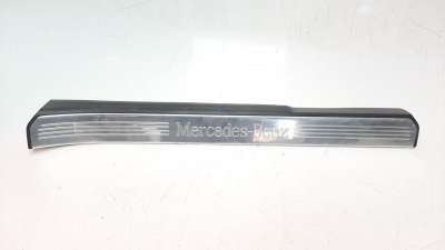 Recambio de moldura para mercedes-benz clase s (w221) berlina 2005-2013 4.0 cdi referencia OEM IAM A2216800235  
