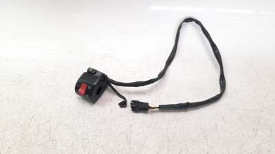 Recambio de piña luces derecha para kawasaki vulcan s 2015- vulcan s referencia OEM IAM 460910551  