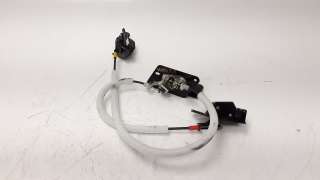 Recambio de cerradura puerta trasera derecha para opel vivaro furgón 2019- 1.5 cdti dpf referencia OEM IAM 9832090780  