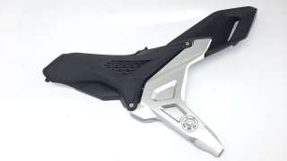 Recambio de moldura para honda nc 750 2016- referencia OEM IAM 83511MKWD00 83531MKWD0 