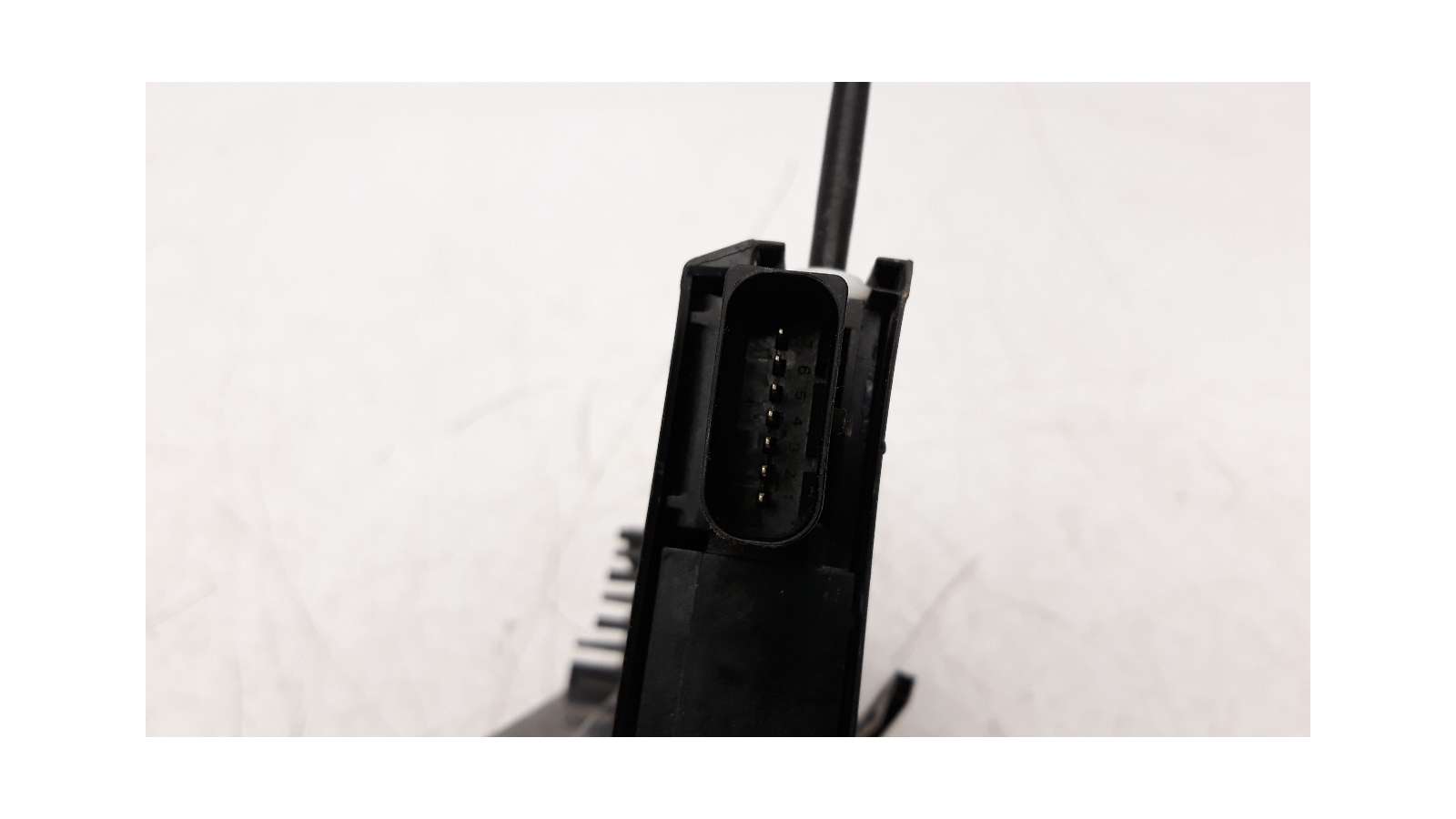 Recambio de cerradura puerta delantera derecha para peugeot 308 2013- 1.2 12v e-thp referencia OEM IAM 9810309380   Recambio de cerradura puerta delantera derecha para peugeot 308 2013- 1.2 12v e-thp referencia OEM IAM 9810309380