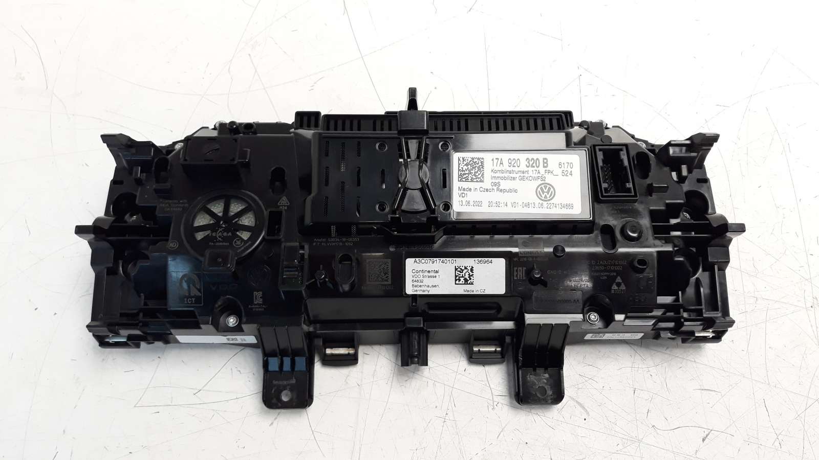 Recambio de cuadro instrumentos para volkswagen t-roc 2017- 1.5 16v tsi act referencia OEM IAM 17A920320B A3C0791740101  Recambio de cuadro instrumentos para volkswagen t-roc 2017- 1.5 16v tsi act referencia OEM IAM 17A920320B A3C0791740101