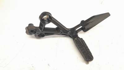 Recambio de estribo lateral para ktm 390 duke 2016- 390 duke referencia OEM IAM 93003038000  