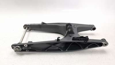 Recambio de puente trasero para ktm 390 duke 2016- 390 duke referencia OEM IAM 28104030044BA  
