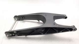 Recambio de puente trasero para ktm 390 duke 2016- 390 duke referencia OEM IAM 28104030044BA  