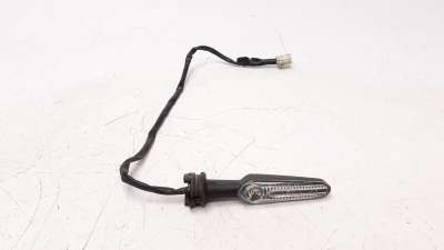 Recambio de piloto trasero derecho para yamaha mt-07 2014- referencia OEM IAM B7N8334000  