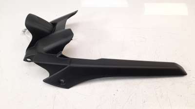 Recambio de moldura para yamaha mt-07 2014- referencia OEM IAM B4C21650  