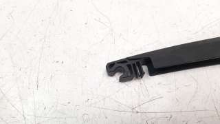 Recambio de brazo limpia trasero para kia rio (yb) 2016- 1.2 cat referencia OEM IAM 988112P000  