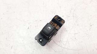 Recambio de mando elevalunas delantero derecho para kia rio (yb) 2016- 1.2 cat referencia OEM IAM 93575H8000WK  