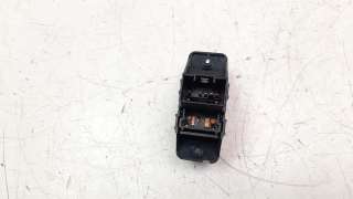 Recambio de mando elevalunas delantero derecho para kia rio (yb) 2016- 1.2 cat referencia OEM IAM 93575H8000WK  