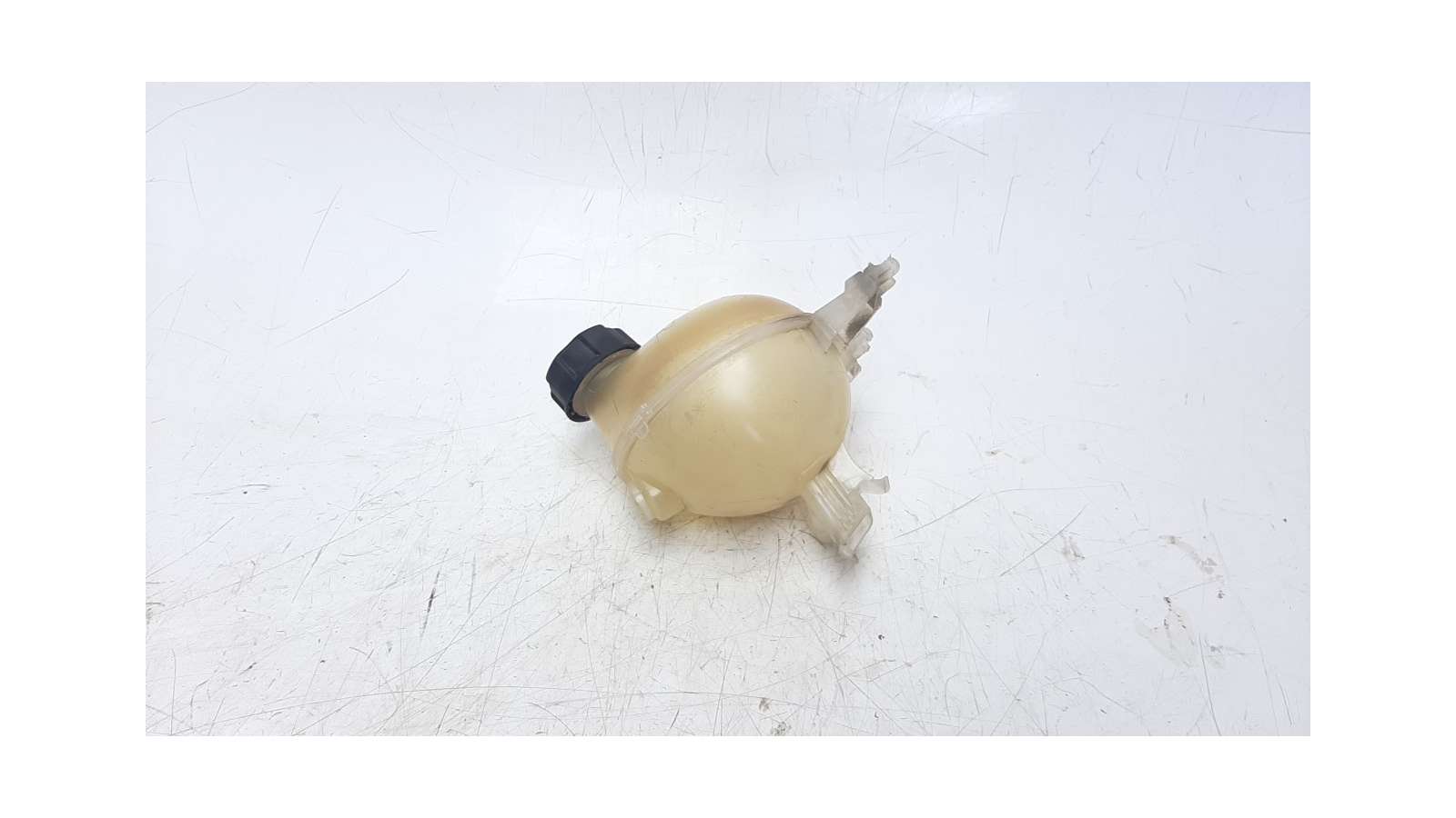 Recambio de deposito expansion para peugeot 2008 (--.2013) 2013-2019 1.6 blue-hdi fap referencia OEM IAM 9800777280   Recambio de deposito expansion para peugeot 2008 (--.2013) 2013-2019 1.6 blue-hdi fap referencia OEM IAM 9800777280
