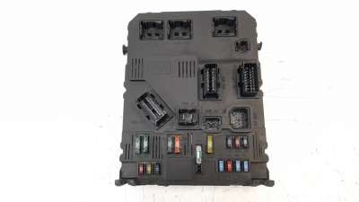Recambio de caja reles / fusibles para citroën c3 1995-2010 1.4 hdi referencia OEM IAM 9652474380 S118085300 