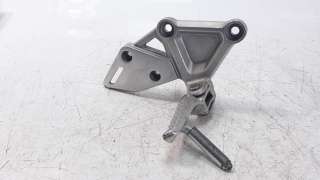 Recambio de estribo lateral para honda cb 650r 2018- referencia OEM IAM 50600MKND50  