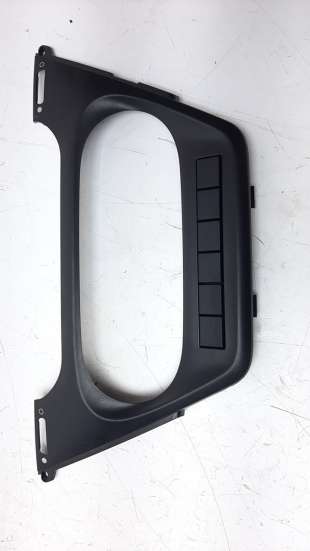 Recambio de moldura para iveco daily furgón 2014- 2.3 diesel referencia OEM IAM 5801592799  