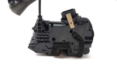 Recambio de cerradura puerta delantera derecha para renault clio iv 2012- 0.9 referencia OEM IAM 805024563R  