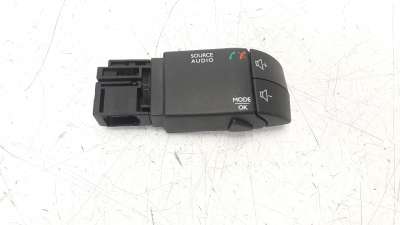 Recambio de mando multifuncion para renault clio iv 2012- 1.5 dci diesel fap referencia OEM IAM 255522448R  