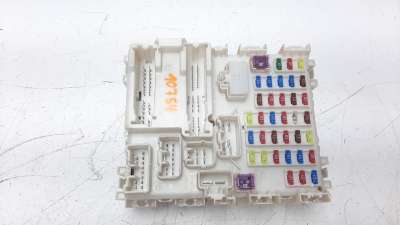 Recambio de caja reles / fusibles para suzuki sx4 2013- 1.6 16v cat referencia OEM IAM AA102667  