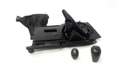 Recambio de pomo palanca cambio para toyota land cruiser (j12) 2002-2009 3.0 turbodiesel referencia OEM IAM 5880460370  