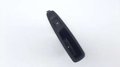 Recambio de mando elevalunas trasero izquierdo para renault captur 2013- 1.5 dci diesel fap referencia OEM IAM 829614619R  