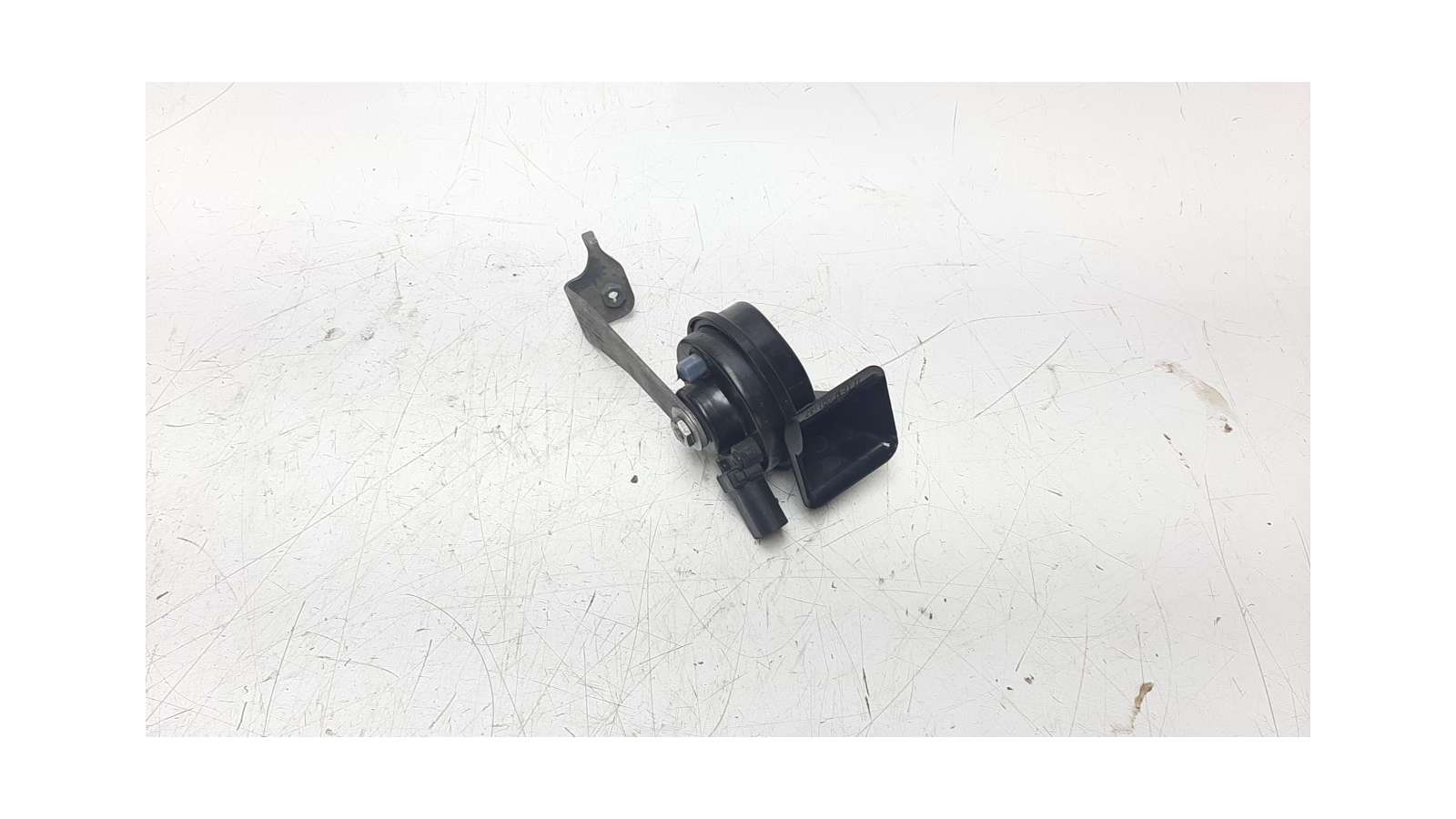 Recambio de claxon para nissan pathfinder (r51) 2005-2016 2.5 dci diesel cat referencia OEM IAM 001157   Recambio de claxon para nissan pathfinder (r51) 2005-2016 2.5 dci diesel cat referencia OEM IAM 001157