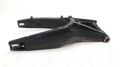 Recambio de puente trasero para honda cb 650r 2018- referencia OEM IAM 52200MKND50  