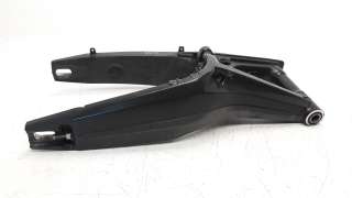 Recambio de puente trasero para honda cb 650r 2018- referencia OEM IAM 52200MKND50  