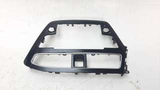 Recambio de moldura para hyundai i20 2014- 1.2 16v cat referencia OEM IAM 84740C8ACO  