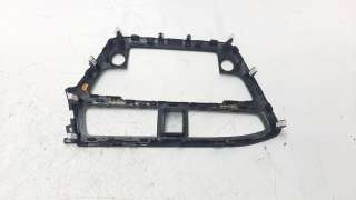 Recambio de moldura para hyundai i20 2014- 1.2 16v cat referencia OEM IAM 84740C8ACO  