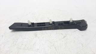 Recambio de moldura para hyundai i20 2014- 1.2 16v cat referencia OEM IAM 86613C8000  