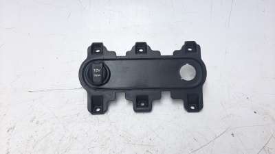 Recambio de moldura para hyundai kona 2017- referencia OEM IAM 84639K4010  