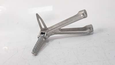 Recambio de estribo lateral para honda cbr 650r 2018- referencia OEM IAM 50750MKND50  