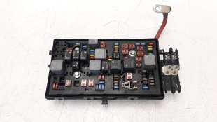Recambio de caja reles / fusibles para opel insignia berlina 2008-2017 2.0 16v cdti referencia OEM IAM 13343479 13255300 5290501